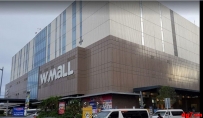 趴赛鼎彩旁边这个mall里 ，2楼这个中国诊所被查封了，中国诊所的那个负责人被戴手铐带走了