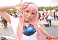 [08.16][天使动漫新闻组]C86报道 二日目 雨中的Coser才是真正的夏天！