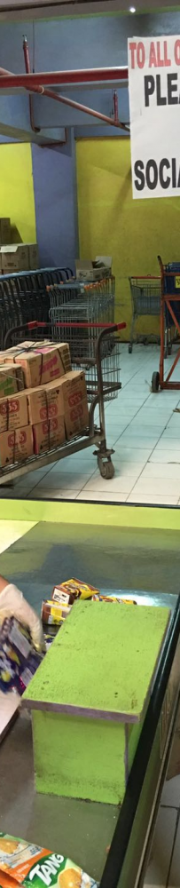 封城第8天，我在检查站采访菲律宾警察，他破口大骂……